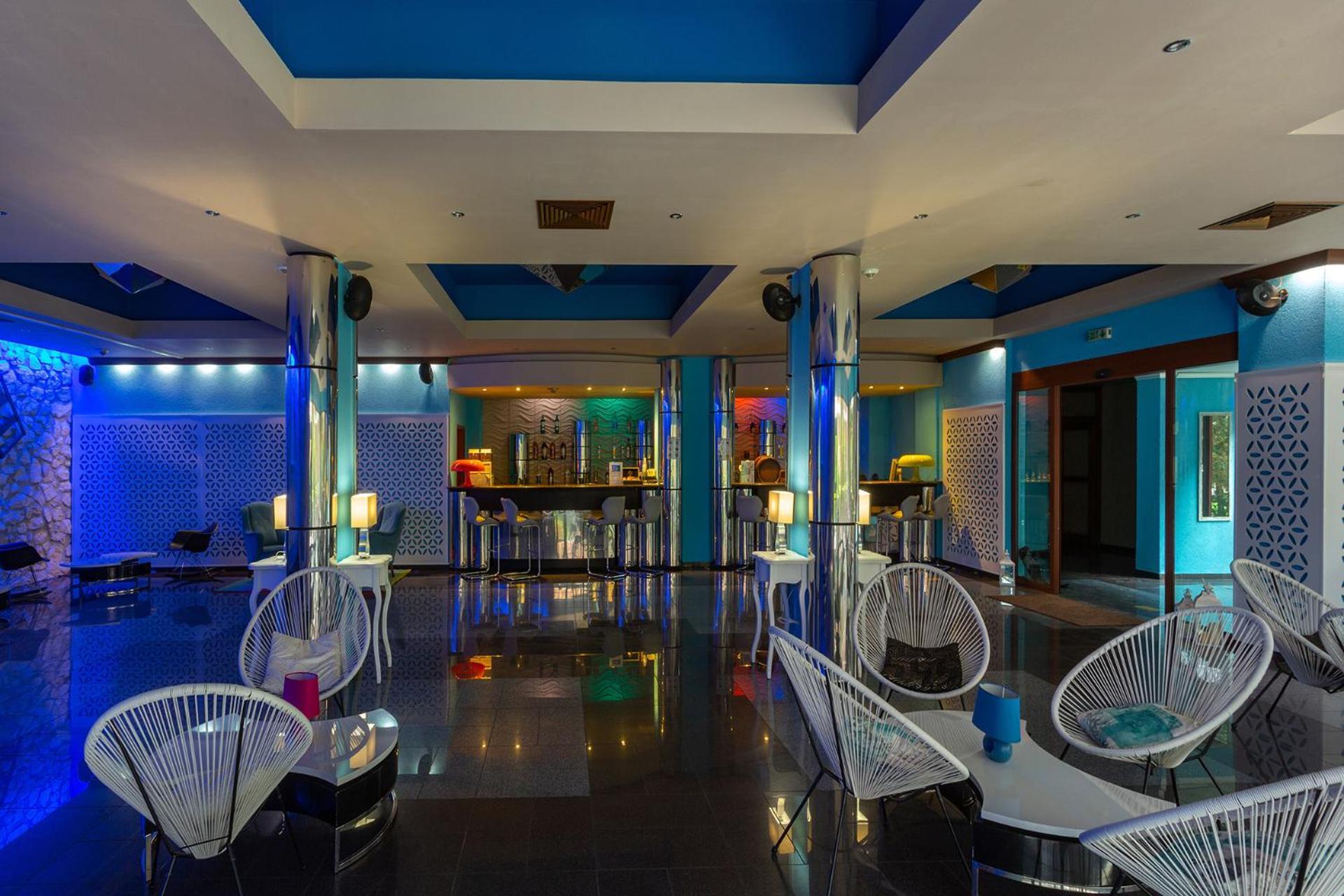 Mercury Hotel Pantai Sunny Bagian luar foto